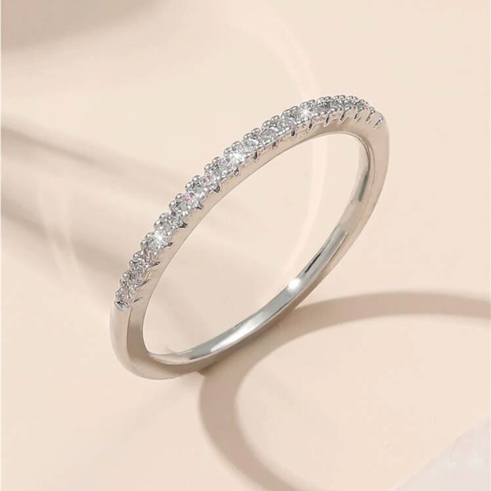 NWT Silver Cubic Zirconia Ring - Picture 4 of 4
